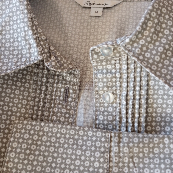 2 pieces:  grey & white cotton blouse & navy blue zip front sweater with pockets - Picture 2 of 9